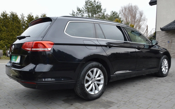 Volkswagen Passat cena 56800 przebieg: 262332, rok produkcji 2015 z Mirosławiec małe 781